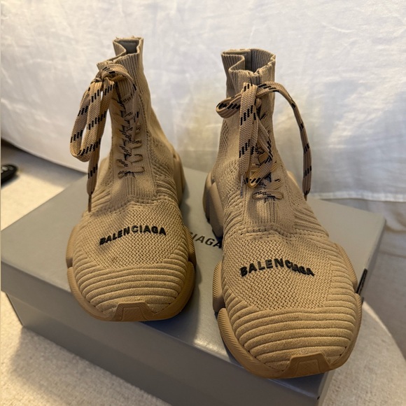 Balenciaga Speed 2.0 Sneakers - Picture 3 of 5